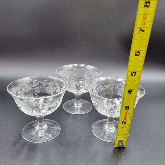 Vintage Dessert Dish Bowl Footed Clear Etched Thin Glass Set Of 3 Read - Picture 5 of 6